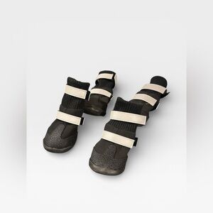 NWOT Rubber Dog Booties Dog Shoes With Reflective Velcro Straps Medium